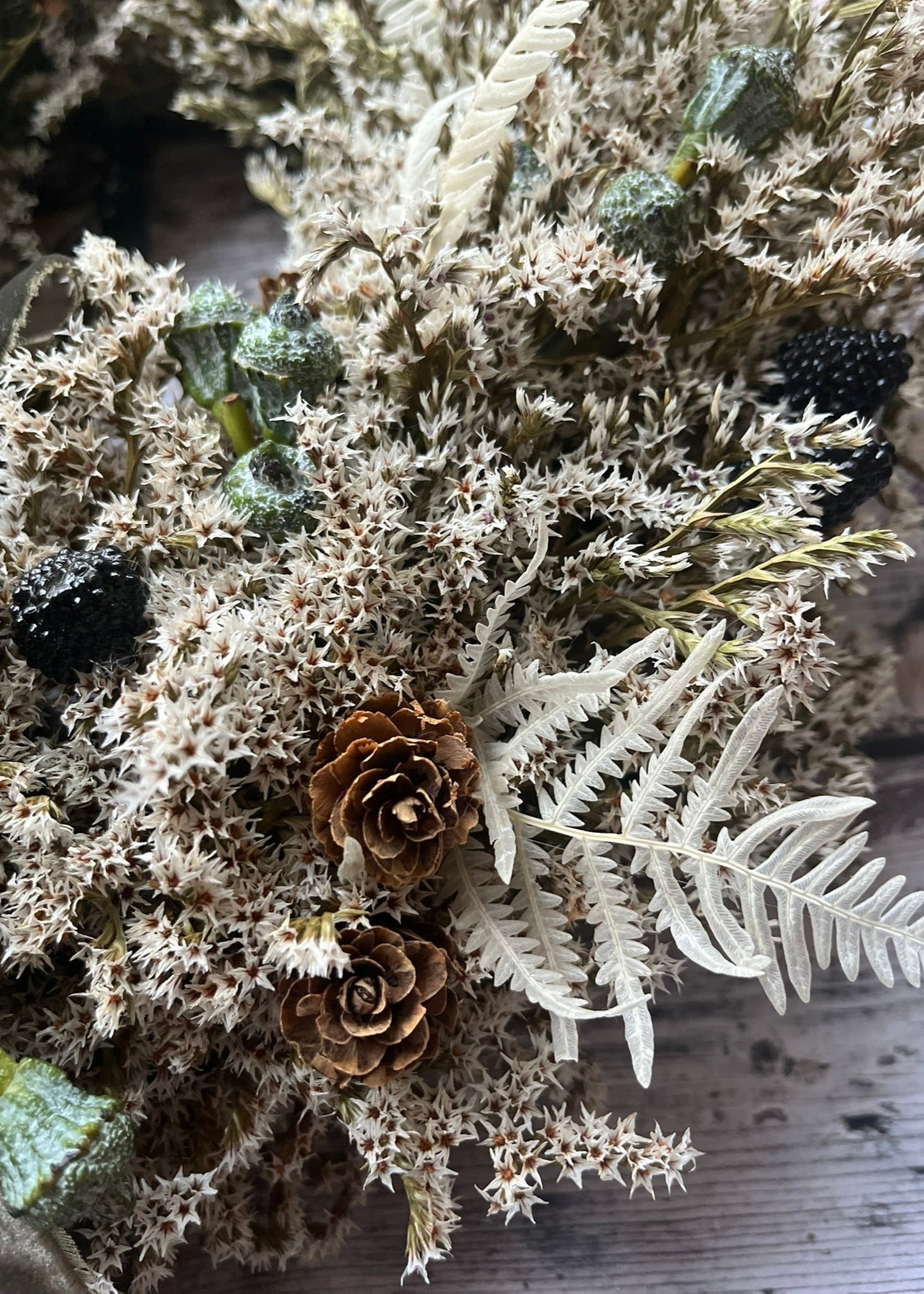 Winterberry White Dried Wreath