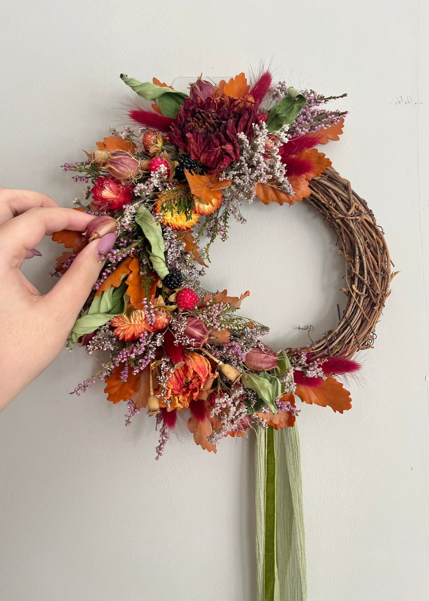 Dahlia, Heather & Blackberry Mini Autumn Wreath