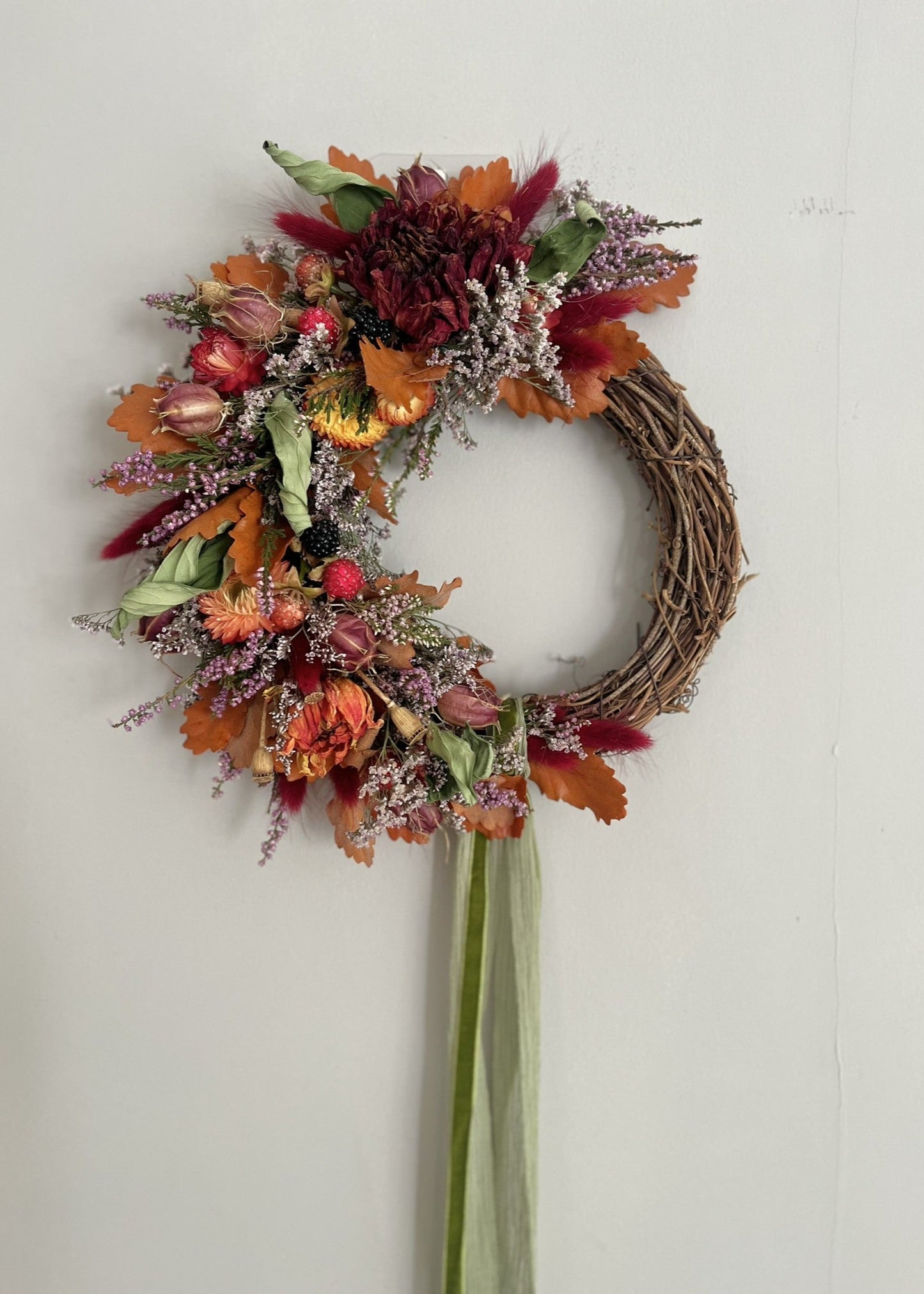 Dahlia, Heather & Blackberry Mini Autumn Wreath