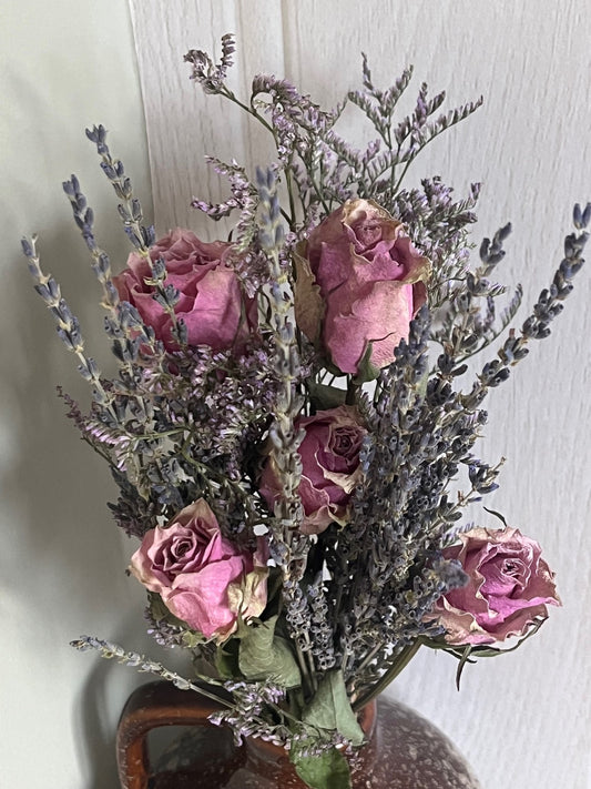 Letterbox Bouquet - Roses and Lavender